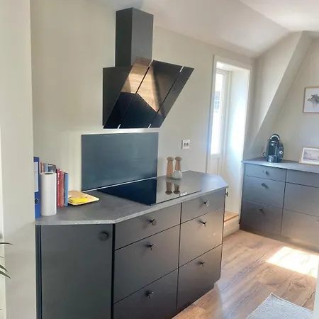 And Beautiful Sleeps 6 - 3 Bedrooms- Daire