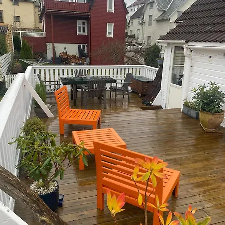 Apartmán And Beautiful Sleeps 6 - 3 Bedrooms- *