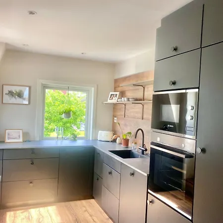 And Beautiful Sleeps 6 - 3 Bedrooms- Daire *